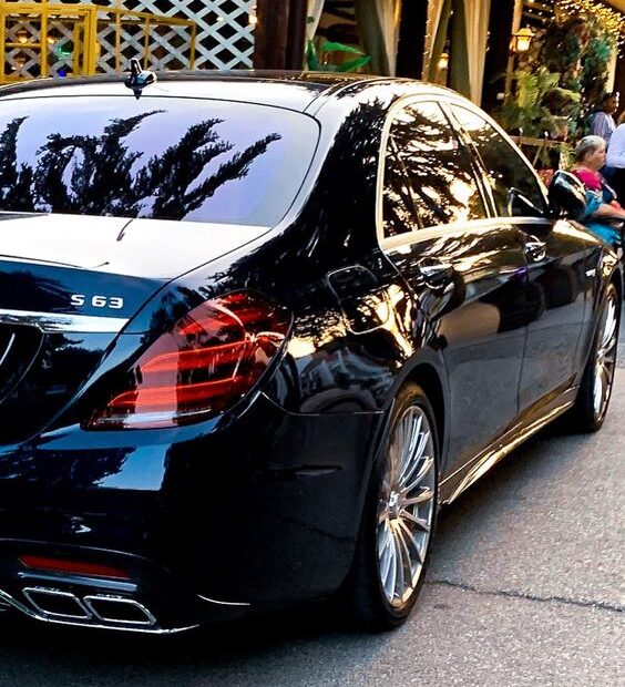 "Effortless airport transportation with Diamond Car."